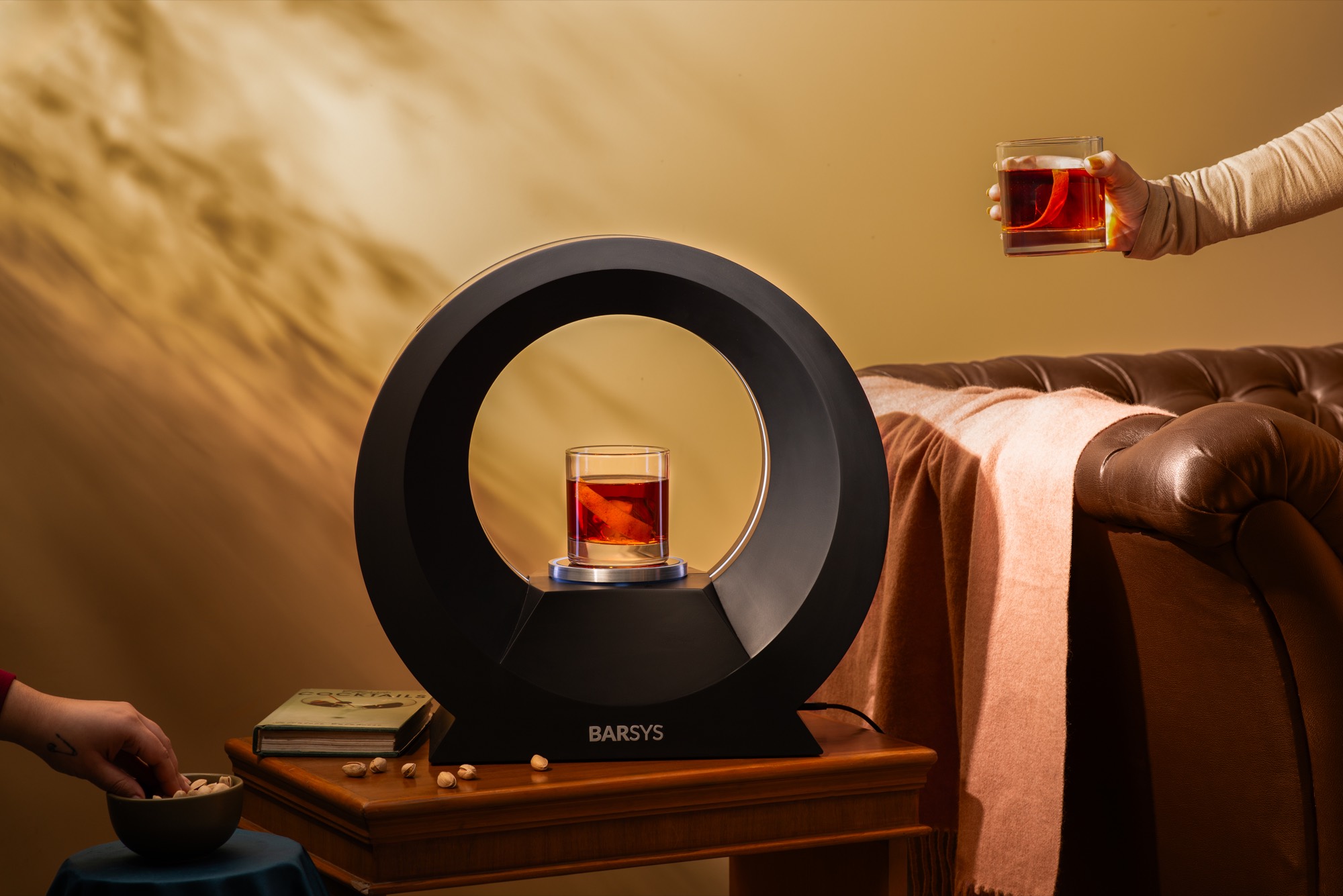 The 360 in a warm den